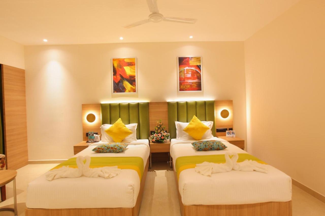 The Grand Ambassador Hotel กัตตะยัม ภายนอก รูปภาพ
