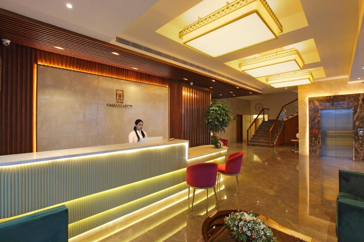 The Grand Ambassador Hotel กัตตะยัม ภายนอก รูปภาพ